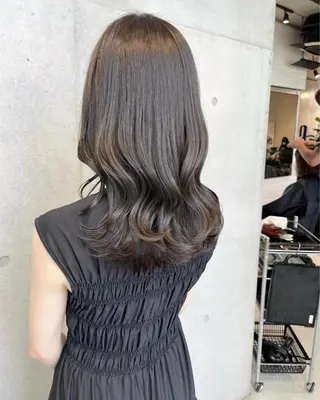 ロング カラー パーマ ヘアアレンジ 透明感/オリーブ/ グレージュ/YUKAのヘアスタイル