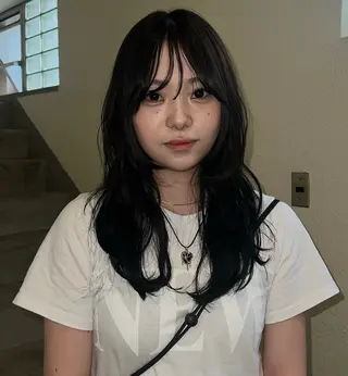 セミロング カラー SIKI ゆうのヘアスタイル