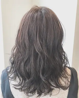 セミロング カラー TOWA 野村　コウダイのヘアスタイル