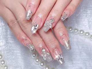 ネイル Queening 🦋のネイルデザイン