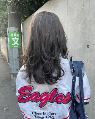 セミロング カラー ラベンダー/レイヤー スタイル🤎mamiのヘアスタイル