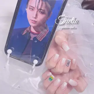 ネイル 𝐓𝐀𝐄𝐓𝐔 💜Ayumiのネイルデザイン