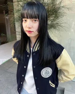 セミロング カラー パーマ ヘアアレンジ メンズ キッズ ネイル アイブロウ mana 暖色カラーカットのヘアスタイル