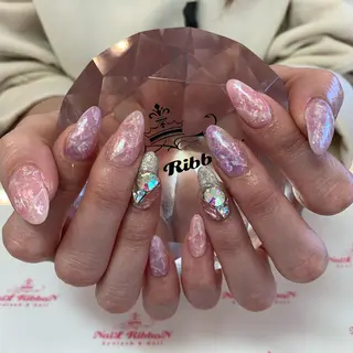 ネイル ネイルリボン 受付スタッフのネイルデザイン