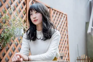 セミロング カラー 清水 純のヘアスタイル