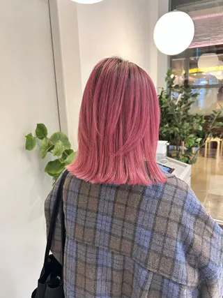 ミディアム カラー 薄田 珠美のヘアスタイル