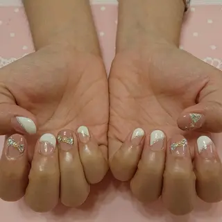 ネイル ネイルリボン 受付スタッフのネイルデザイン