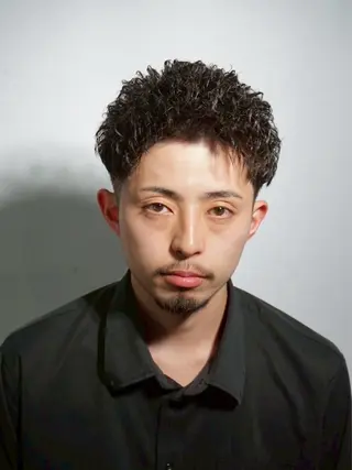 ミディアム パーマ 柴田 嘉文のヘアスタイル