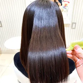 セミロング 銀座シロー　村山 レツのヘアスタイル