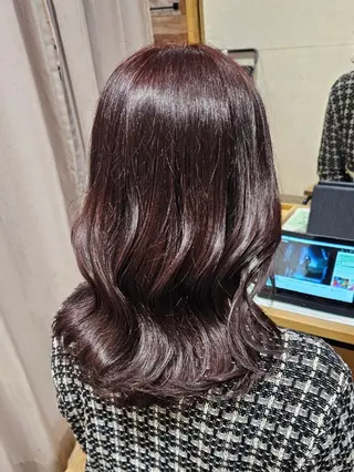 セミロング カラー Miuri/ミユリ 柔らかい雰囲気ヘアのヘアスタイル