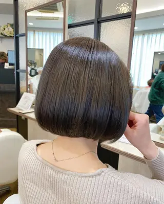 ショート カラー 艶感🫧透明感カラー YUKARIのヘアスタイル