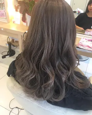 セミロング カラー 小田原NO1 美容師 飯田飛翔のヘアスタイル