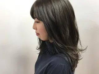 ロング カラー 【Uneユヌ】菊地 春那のヘアスタイル
