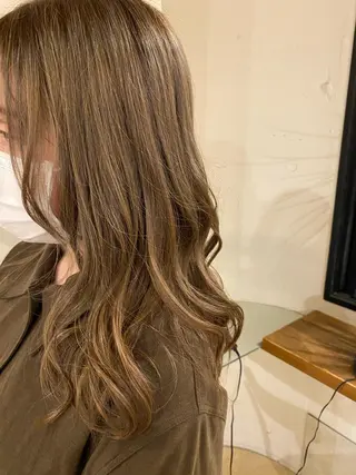ミディアム カラー ヘアアレンジ 安澤 彩奈のヘアスタイル