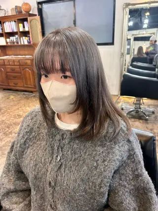 セミロング カラー Julia🖤 縮毛矯正🌬️🩵のヘアスタイル