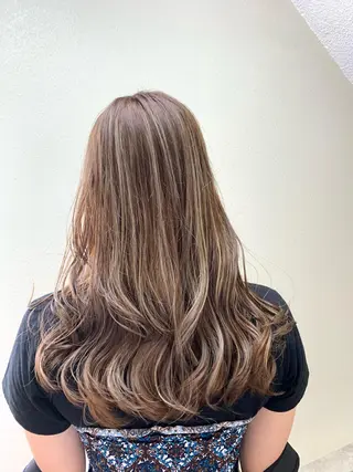 ミディアム カラー パーマ ヘアアレンジ メンズ キッズ ネイル マツエク・マツパ 切りっぱなしヘアボブ ミディアムヘアRYOのヘアスタイル