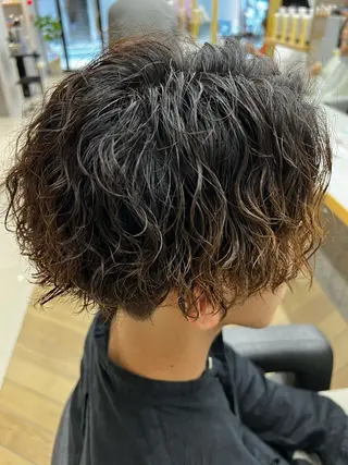 ミディアム パーマ メンズ 🏅メンズ特化 ヤマクラ タイキのヘアスタイル
