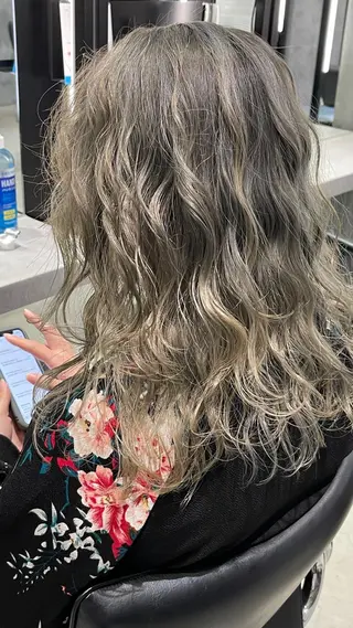 セミロング カラー パーマ JOHO 【24時間OK】のヘアスタイル