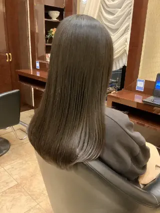 ロング 越川 南美のヘアスタイル
