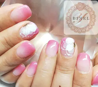 ネイル Nail Salon Y.BINELのネイルデザイン