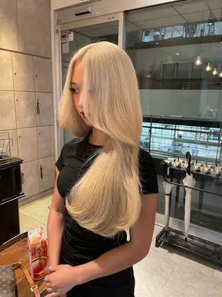 セミロング カラー 🌹TikTok4万 フォロワー🌹AKIのヘアスタイル