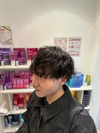 ショート パーマ メンズ メンズ特化型美容師 栗山勇人のヘアスタイル