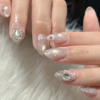 ネイル LAVISH nanamiのネイルデザイン