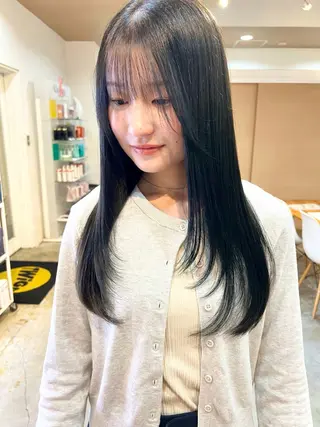 セミロング タカハシ ハヤトのヘアスタイル