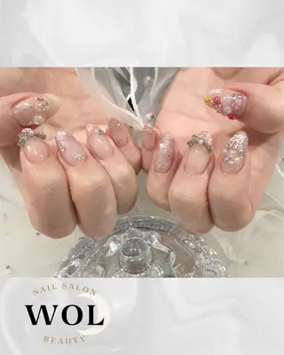 ネイル WOL🌙 momokoのネイルデザイン