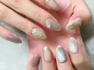 セミロング Protea ❁⃘*.ﾟ清家 美穂のネイルデザイン