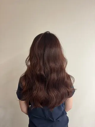 ロング カラー レイヤー/顔周り ブリーチカラーのヘアスタイル