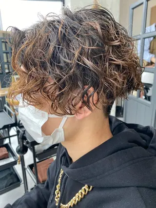 パーマ メンズ 似合う髪型が 分からない方へのヘアスタイル