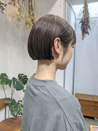 ショート nacoハイトーン ベージュ🤍のヘアスタイル