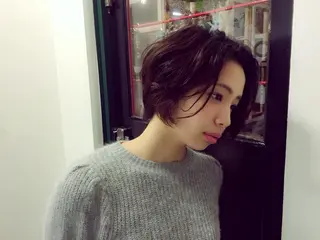 ショート カラー パーマ 貫洞 大介のヘアスタイル