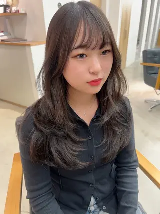 ロング カラー vince. moekoのヘアスタイル