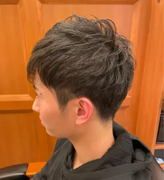 ショート パーマ メンズ 【24時まで営業✨】 吉本 成樹のヘアスタイル