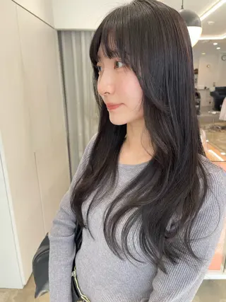 ロング カラー 💓パーマ，💗 レイヤーカットのヘアスタイル