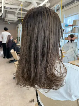 セミロング カラー 透明感カラー ブリーチ/ 大村勇人のヘアスタイル