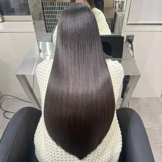 ロング 🤍韓国カラー/ 艶カラー/マホのヘアスタイル
