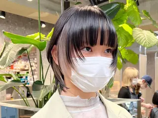 カラー 塔尾 真那のヘアスタイル