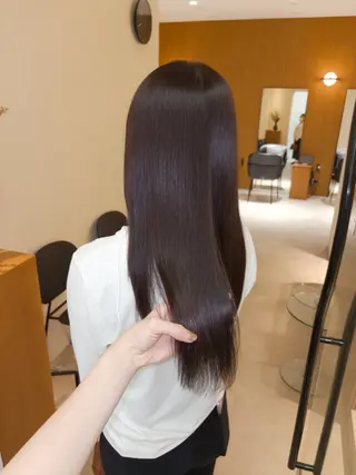 ロング カラー yiye shioriのヘアスタイル