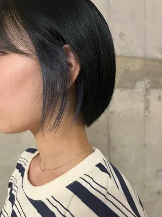 カラー 瑠己杏 :ボブ/ ハイトーンワンカラーのヘアスタイル