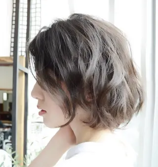 ミディアム パーマ 福地 礼奈のヘアスタイル
