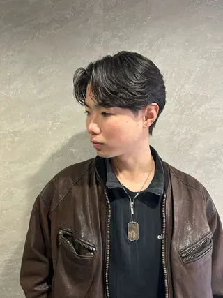 メンズ 新宿 韓国 シャドウパーマ 志龍のヘアスタイル