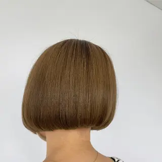 ショート カラー 骨格補正カット /マンツーマン/のヘアスタイル