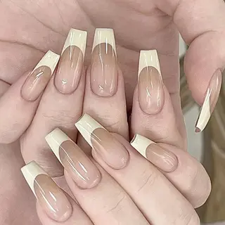 ネイル Queens 榊 まおのネイルデザイン