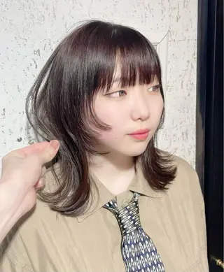 ミディアム 🫧小顔顔周りカット レイヤー/縮毛/白倉のヘアスタイル