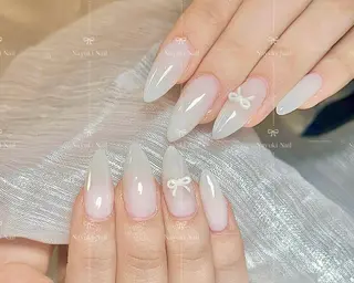 ネイル 🦋 Queenieのネイルデザイン