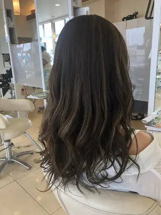 カラー SALOWIN栄 高須大貴のヘアスタイル