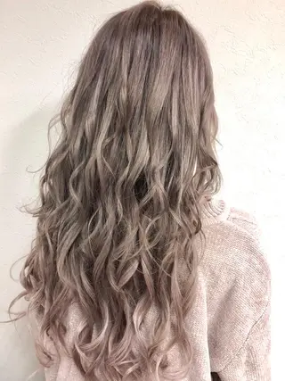 カラー ダブルスキルエクステ /羽エクステ白石宇由のヘアスタイル